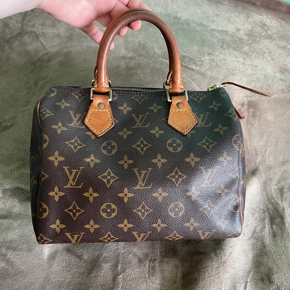 Authentic Vintage Speedy 25